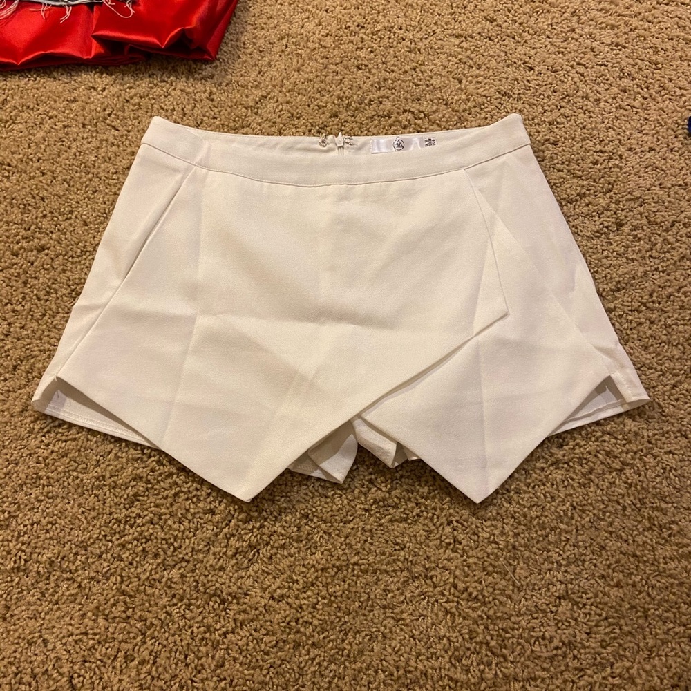 Misguided skort